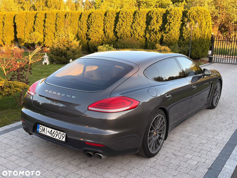 Porsche Panamera 4S Executive - 5