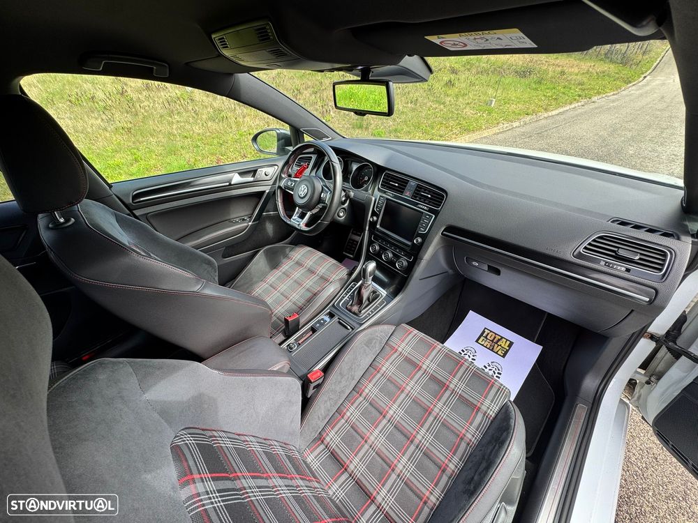 VW Golf GTI (BlueMotion ) DSG - 12