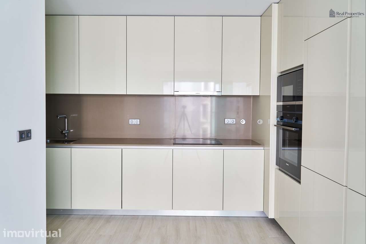 Apartamento T2 no prestigiado prédio Terraços Quarteira II, a 50m da P - Grande imagem: 5/30