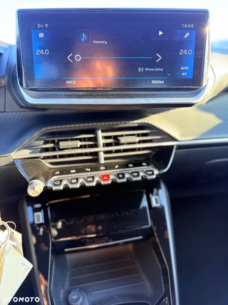 Peugeot 2008 BlueHDi 130 EAT8 Allure - 26