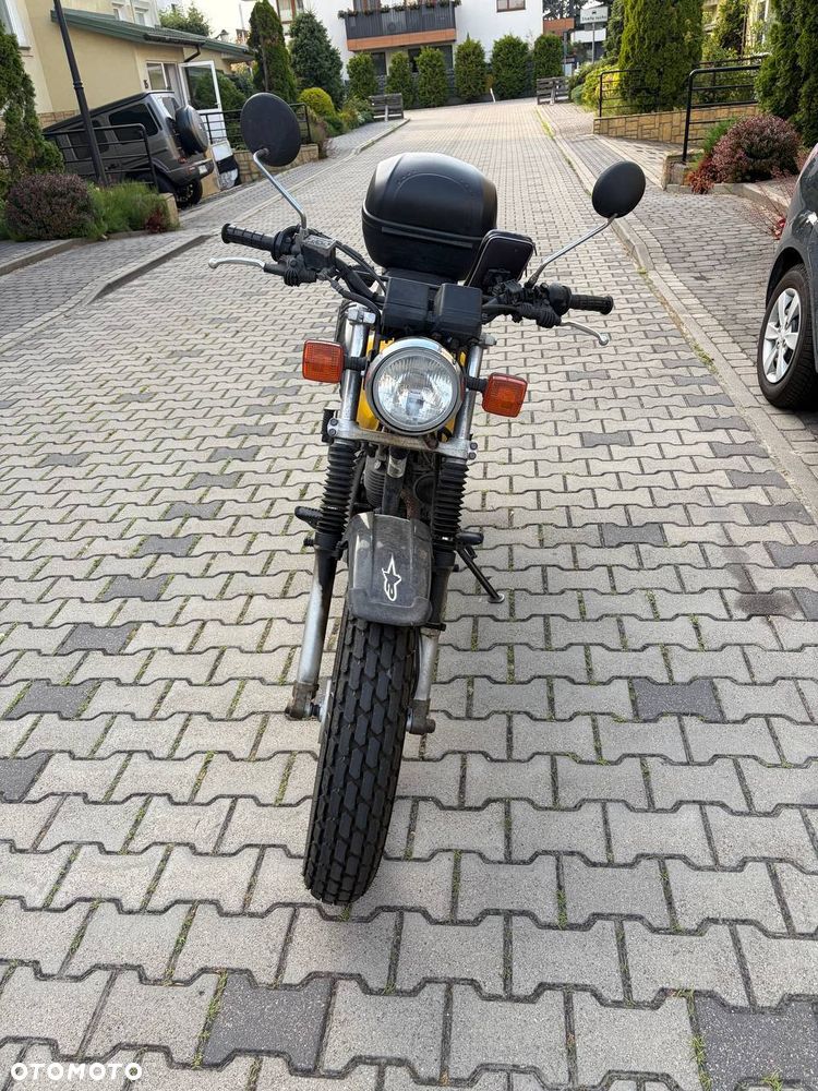 Yamaha TW - 4