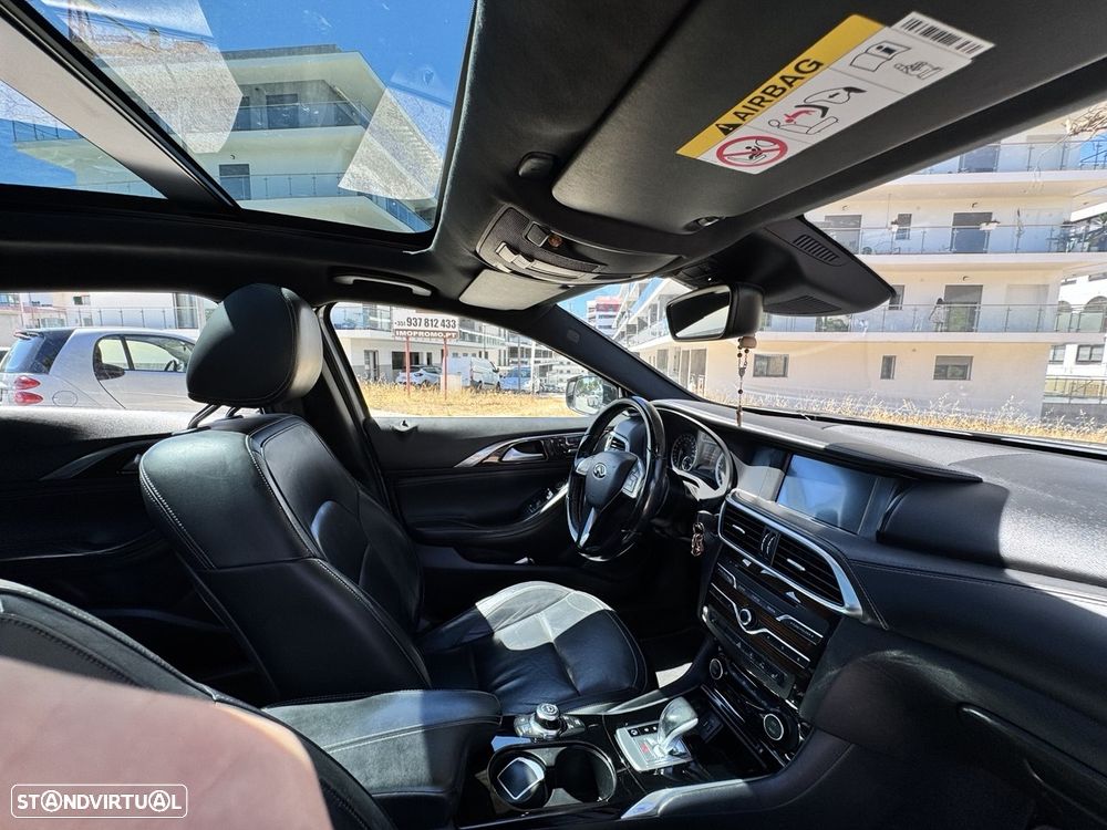 Infiniti Q30 2.2d DCT AWD Premium Tech - 5