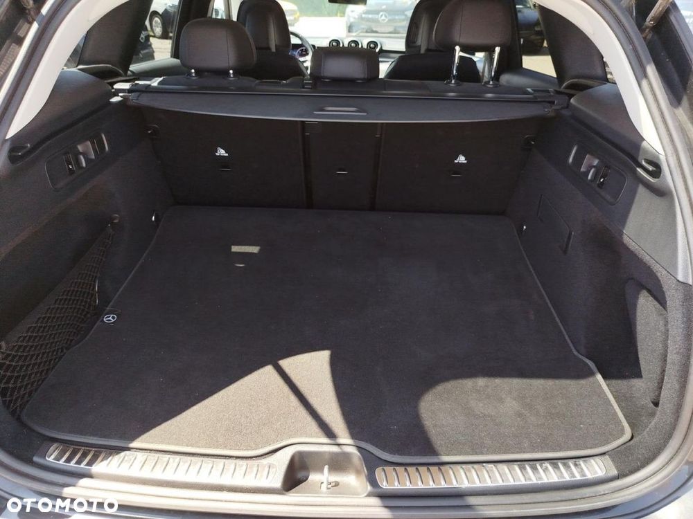 Mercedes-Benz GLC - 23