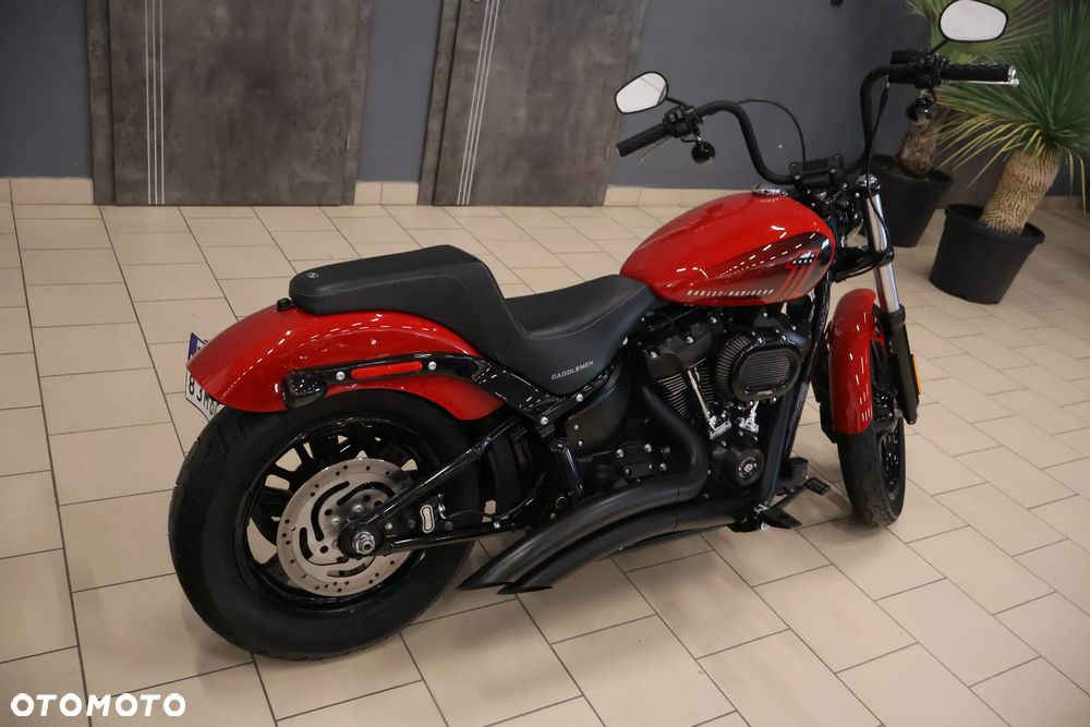 Harley-Davidson Dyna Street Bob - 3