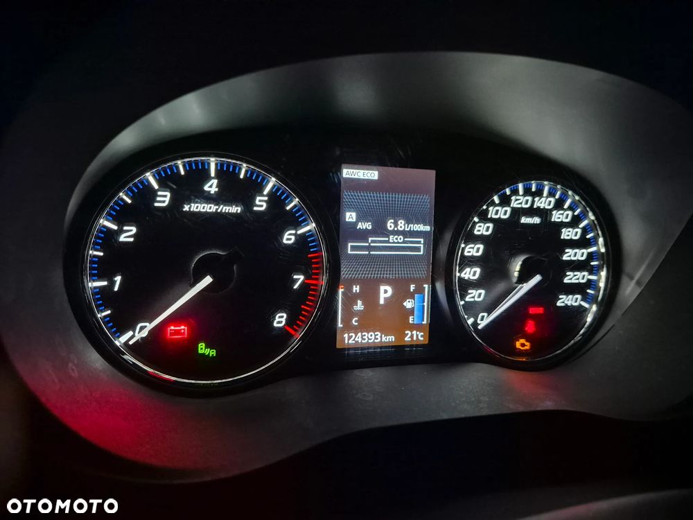 Mitsubishi Outlander - 17