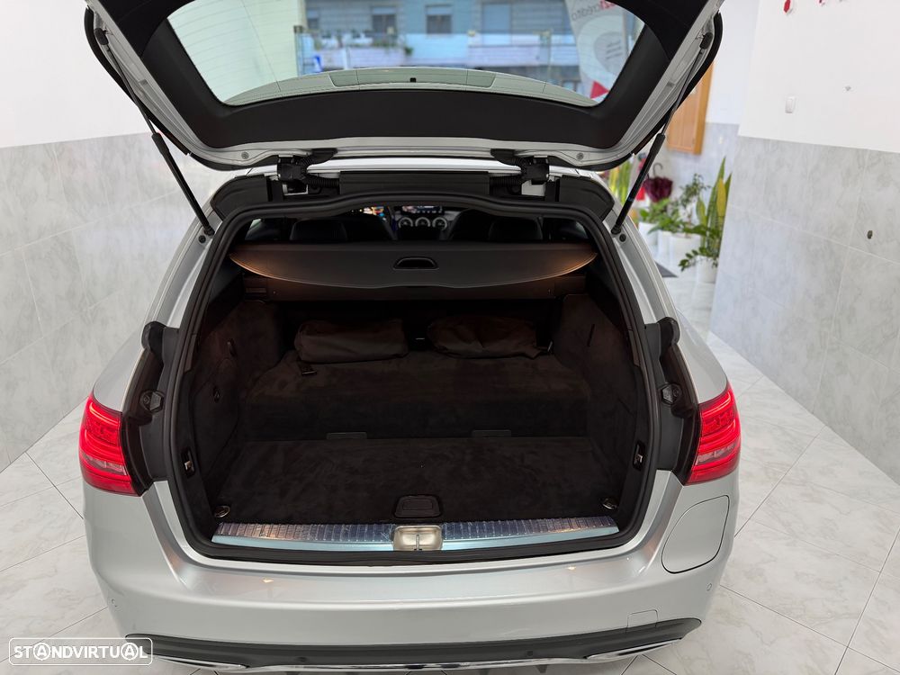 Mercedes-Benz C 300 BlueTEC Hybrid AMG Line - 37