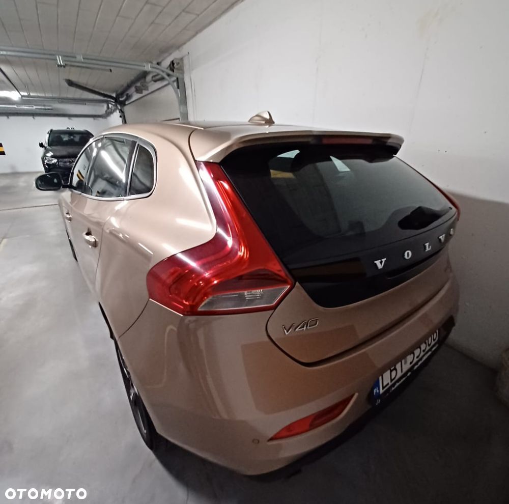 Volvo V40 T4 Base - 4