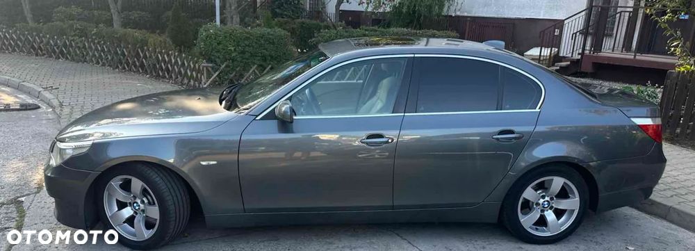 BMW Seria 5 540i - 2