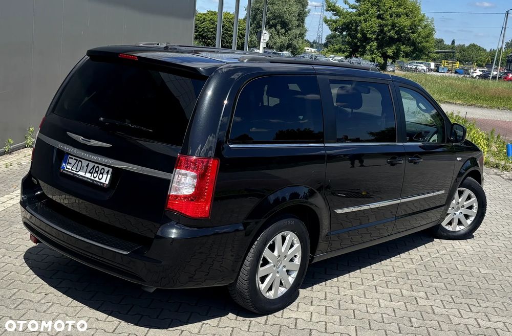 Chrysler Town & Country 3.6 Limited - 4