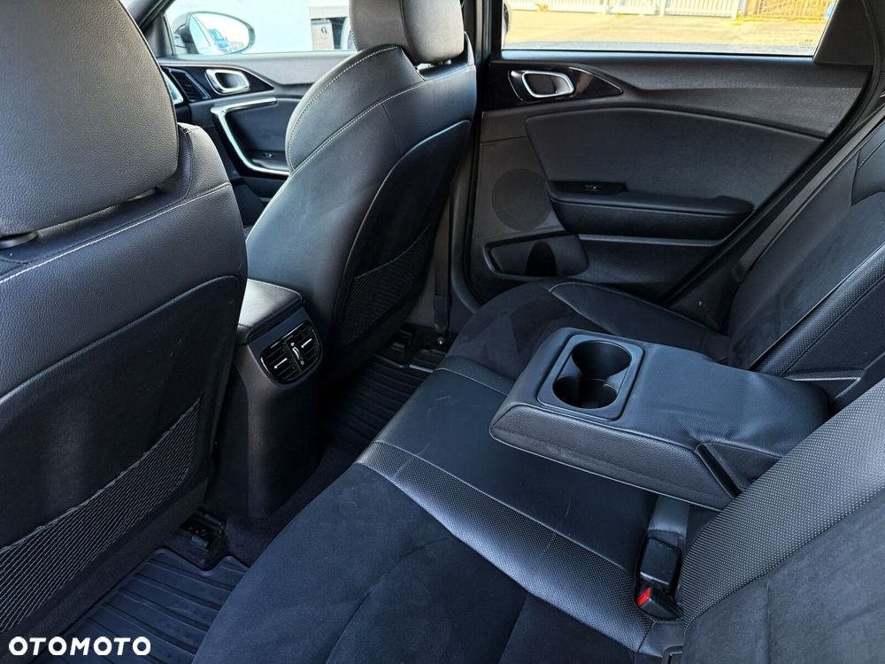 Kia Ceed 1.4 T-GDI GT-Line DCT - 34