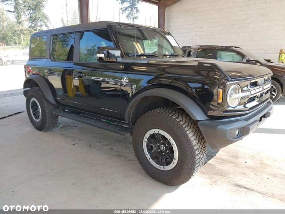 Ford Bronco - 7