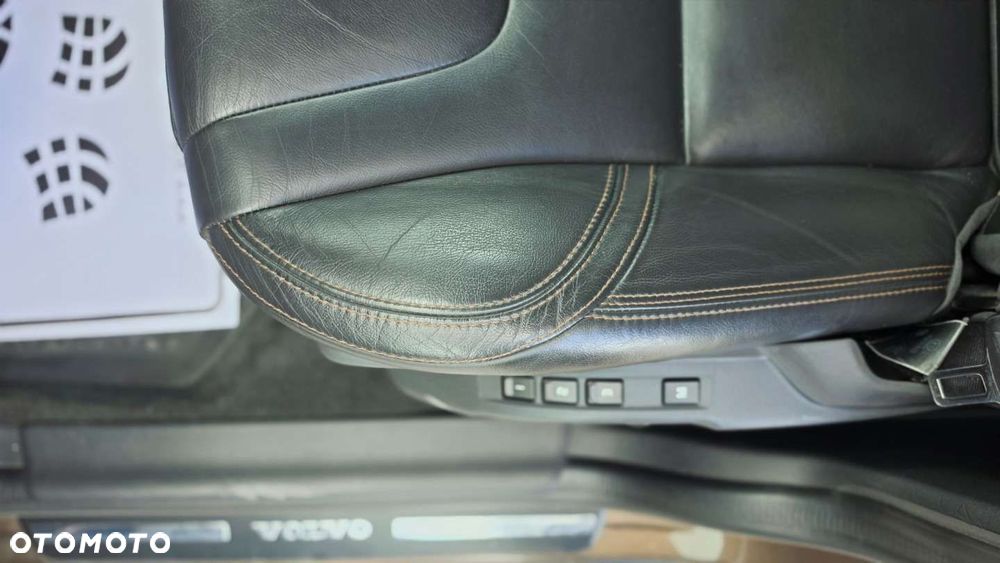 Volvo XC 60 D3 Geartronic Summum - 11