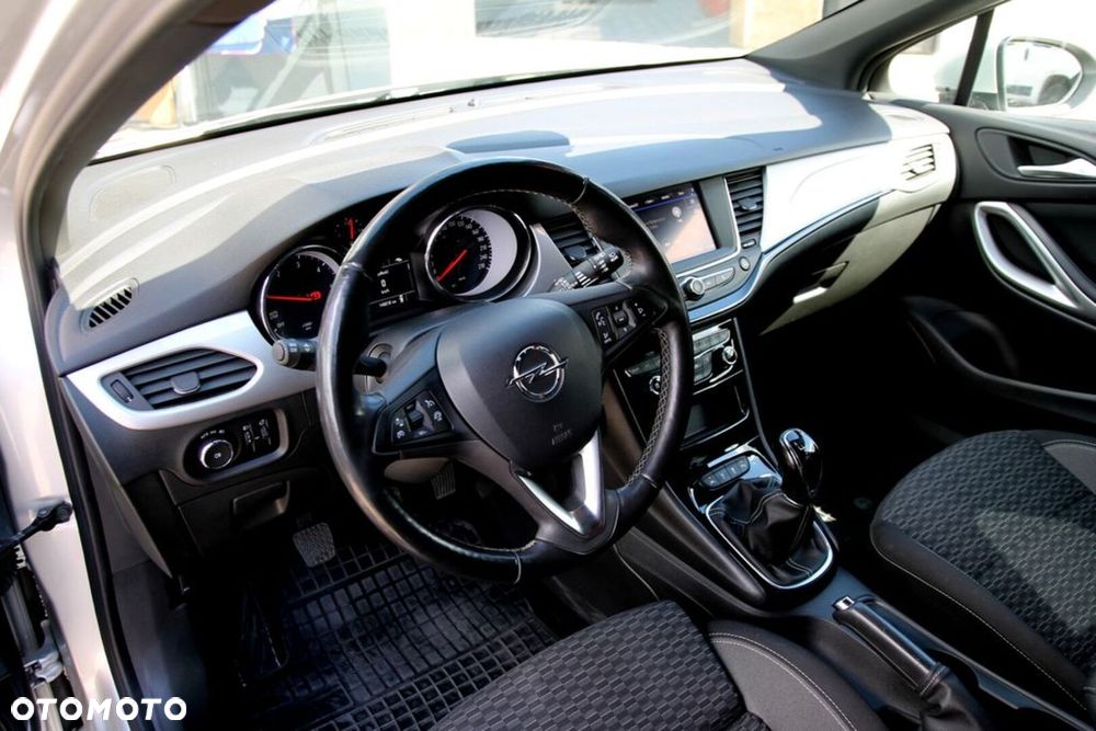 Opel Astra - 4