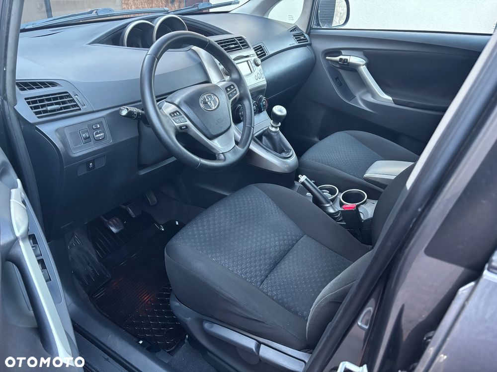 Toyota Verso 2.0 D-4D - 8