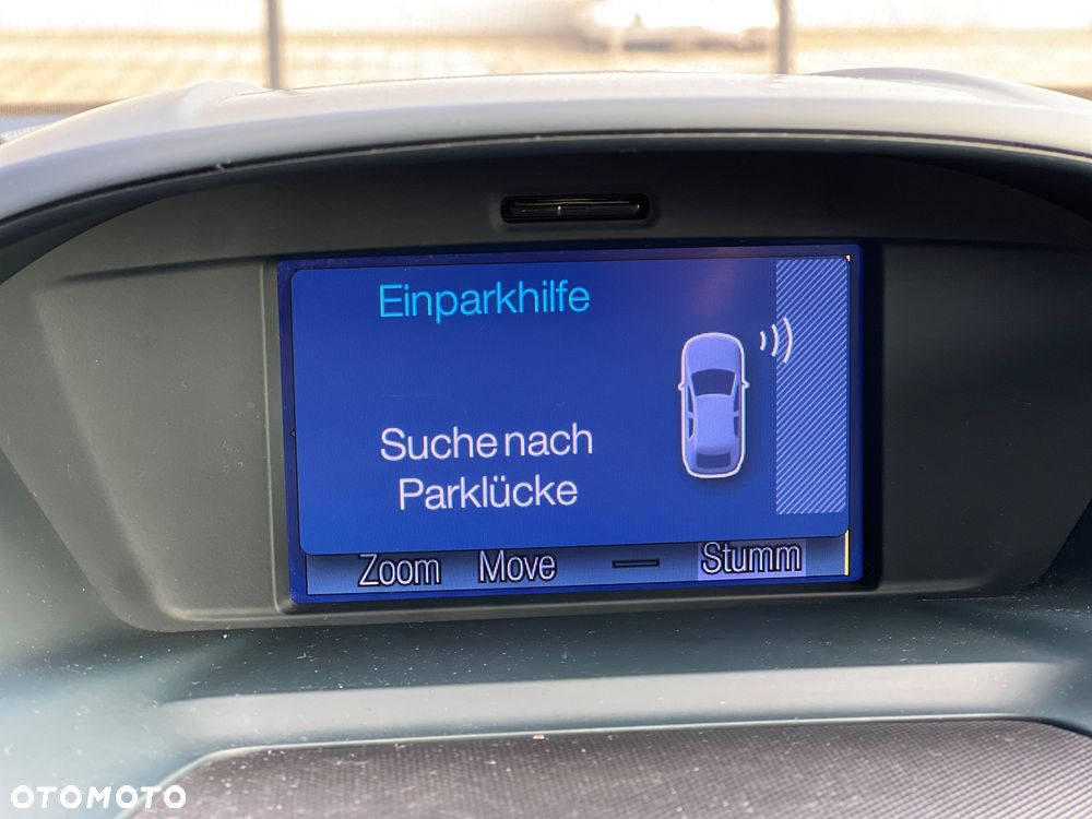 Ford Grand C-MAX - 32