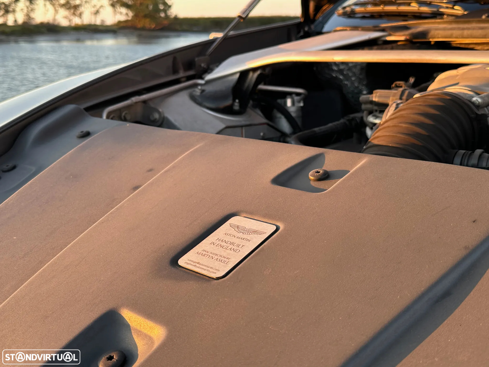 Aston Martin Vantage Coupe V8 - 30