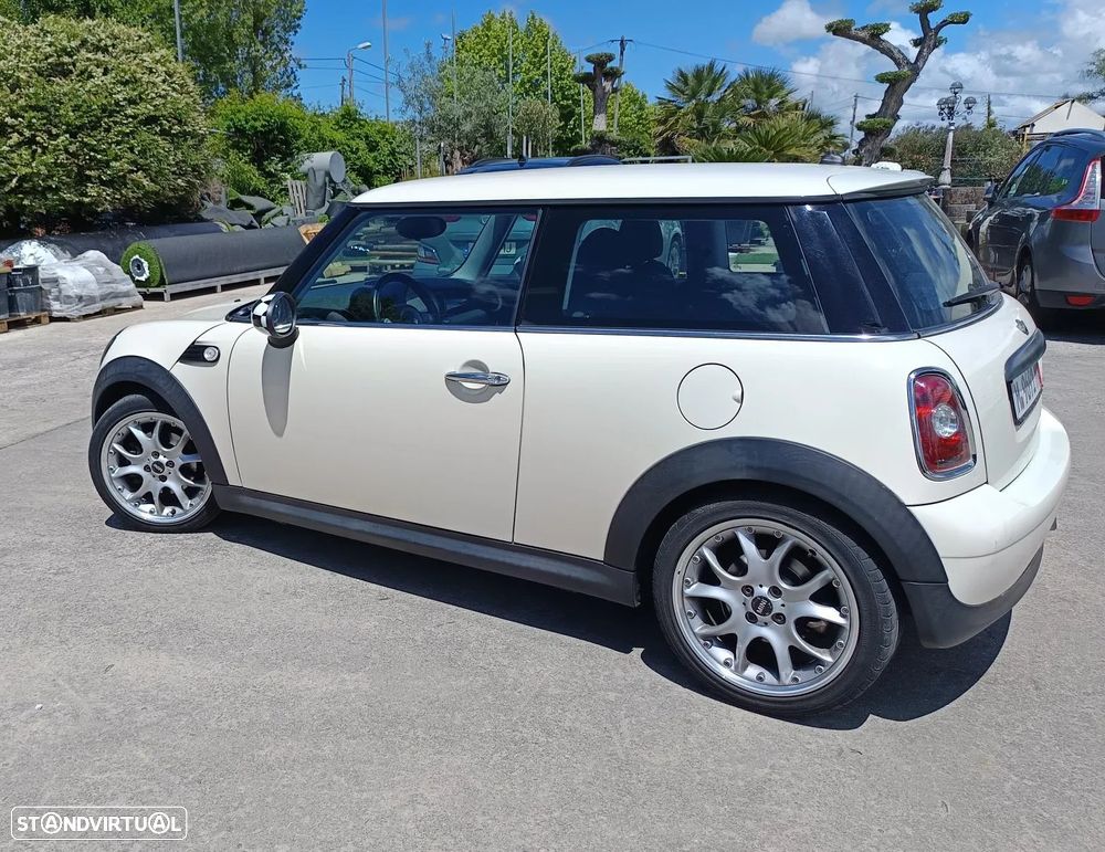 MINI 3 Portas Cooper D - 4