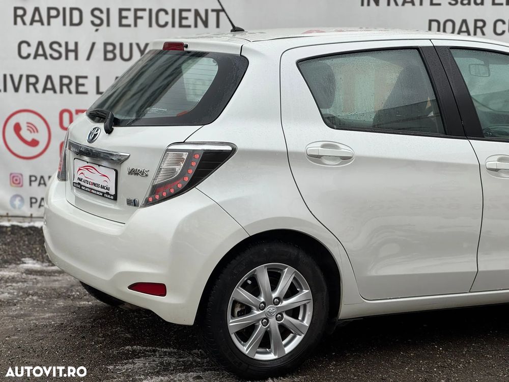 Toyota Yaris 1.5 VVT-i Lounge - 27