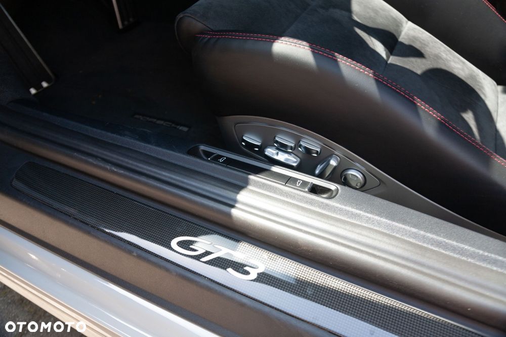 Porsche 911 - 25