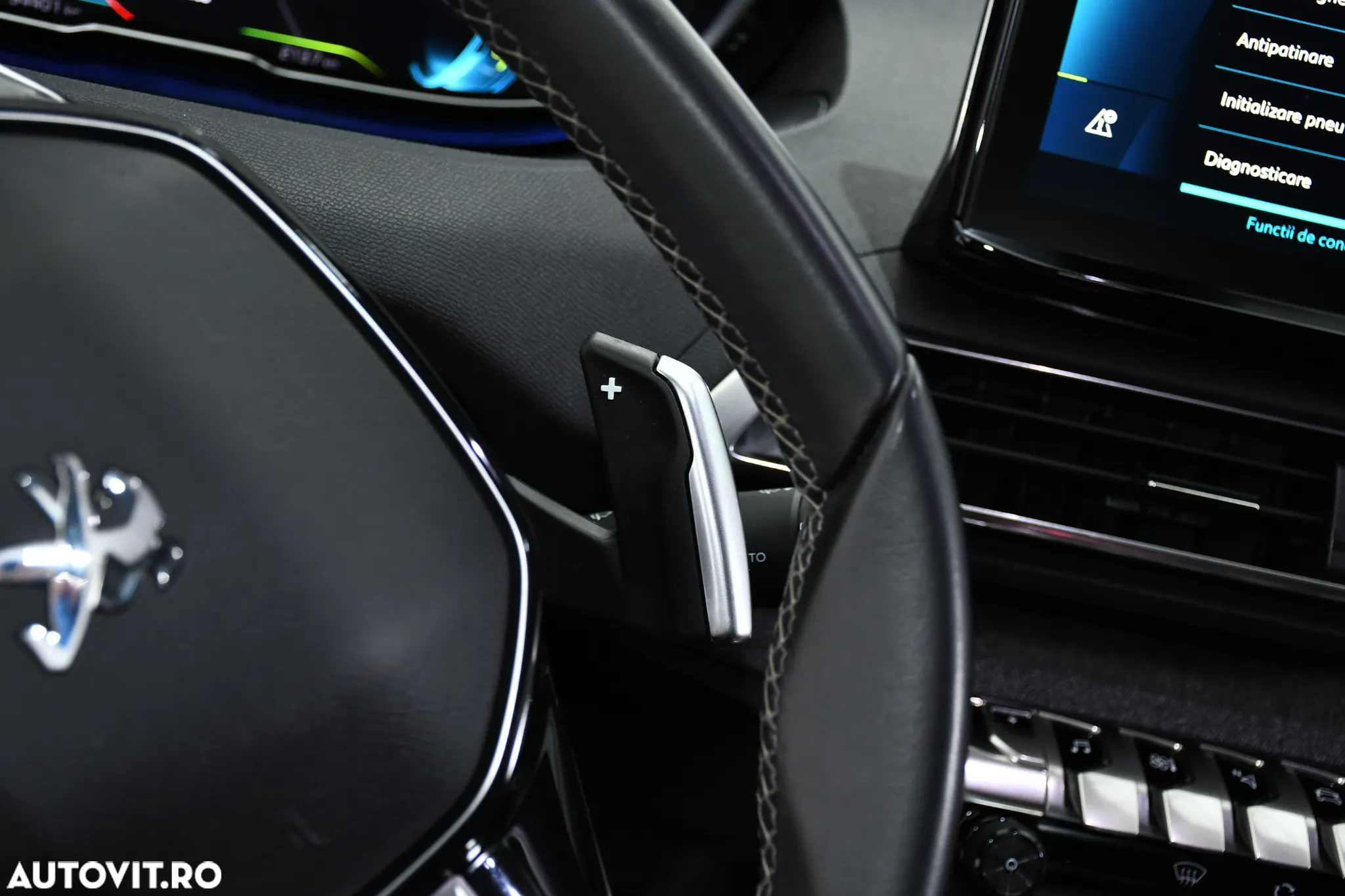 Peugeot 3008 PHEV EAT8 Allure - 31