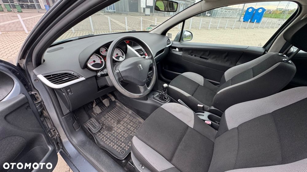 Peugeot 207 1.4 16V Trendy - 14