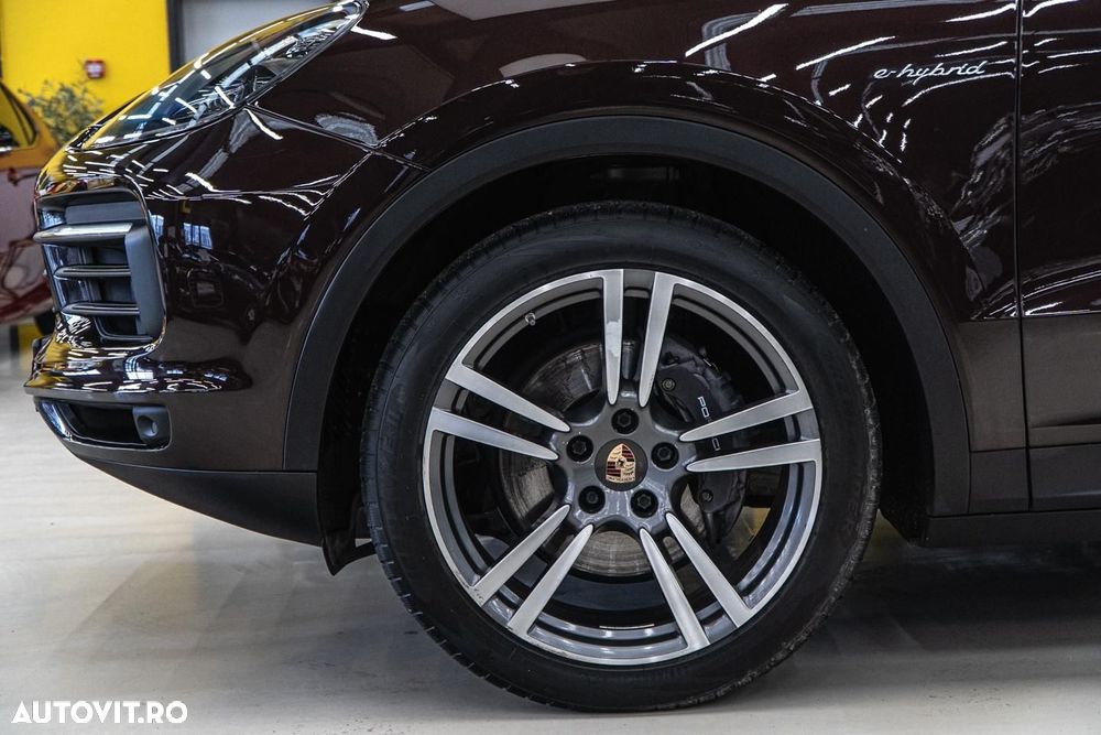 Porsche Cayenne E-Hybrid Tiptronic S Platinum Edition - 41