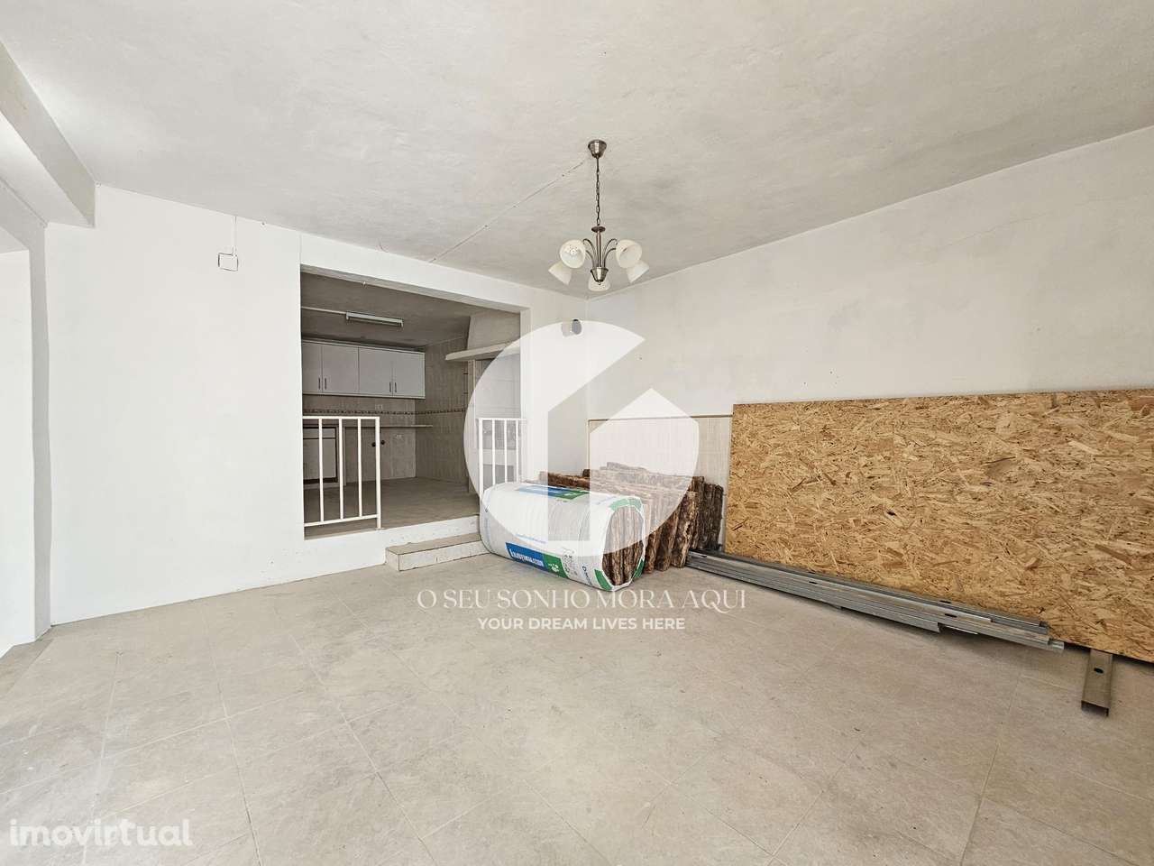 Moradia T5 com pisos independentes em Estoi - Grande imagem: 4/34