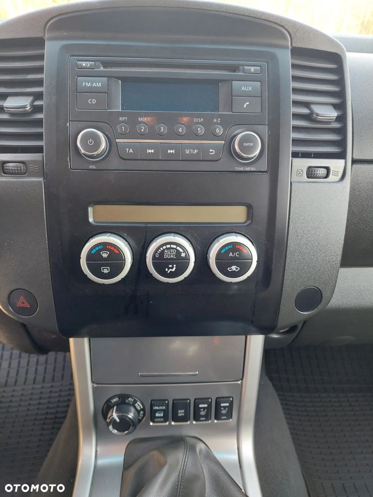 Nissan Navara 2.5 D LE Long - 23