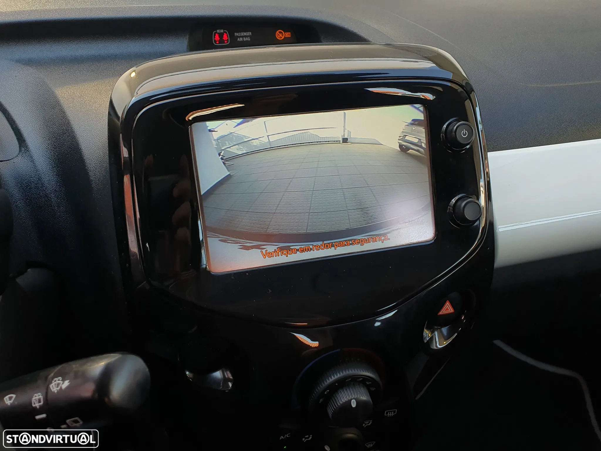 Toyota Aygo 1.0 X-Play+AC+X-Touch - 9
