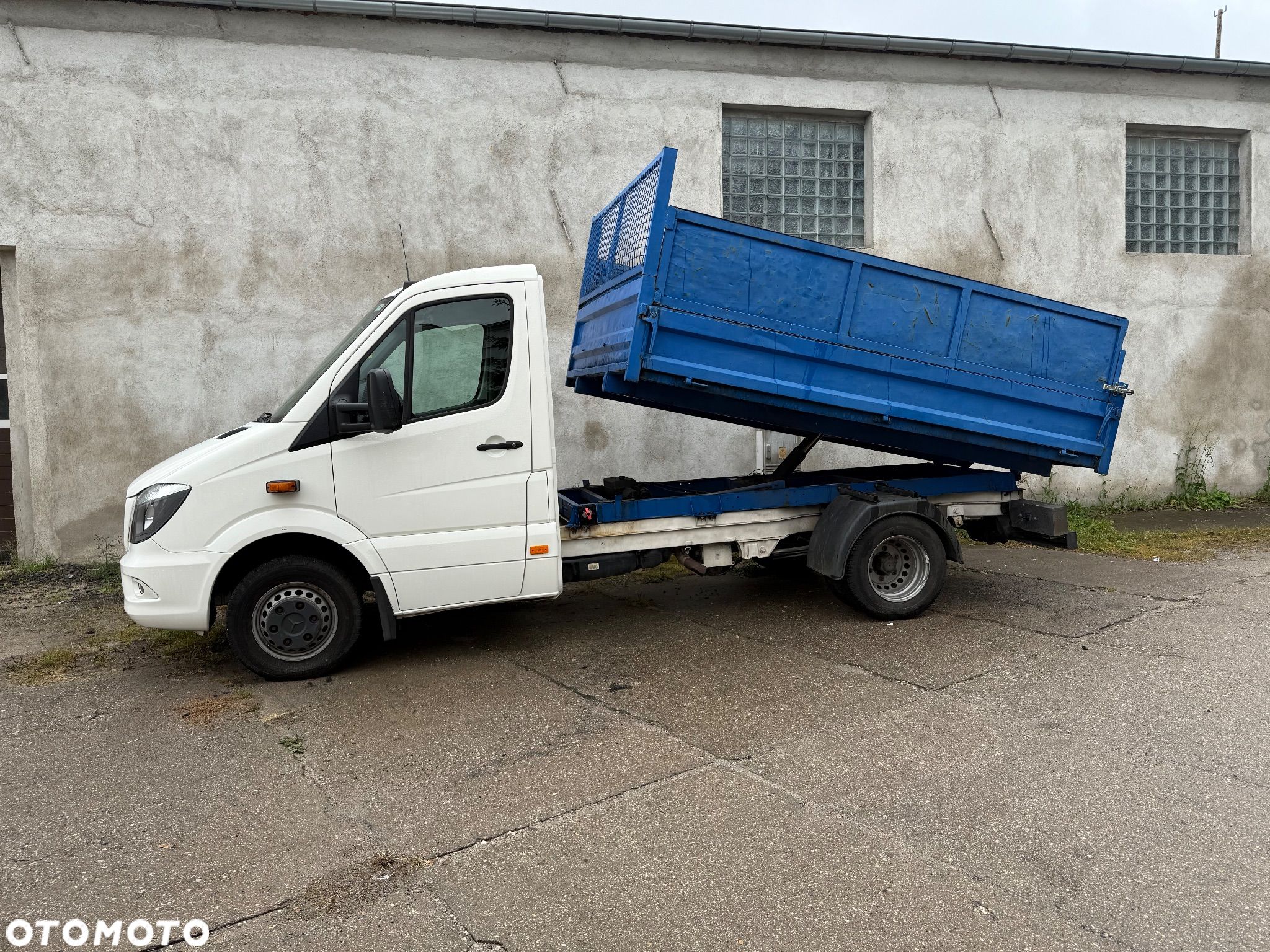 Mercedes-Benz Sprinter - 1