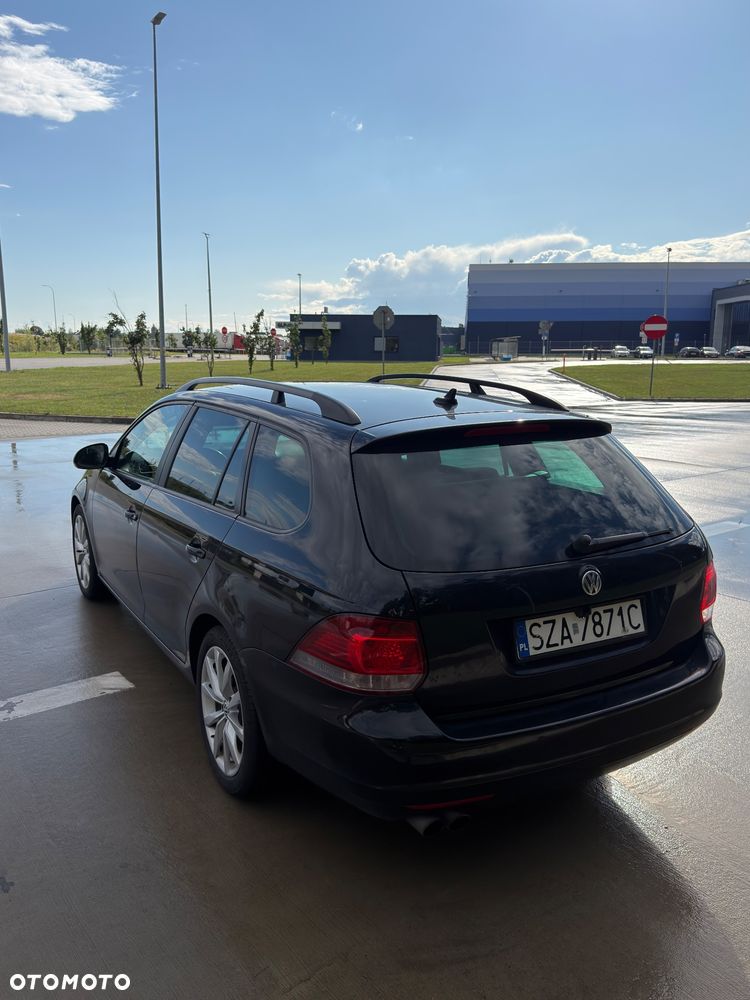 Volkswagen Golf 2.0 TDI DPF BlueMotion Technology DSG MATCH - 5