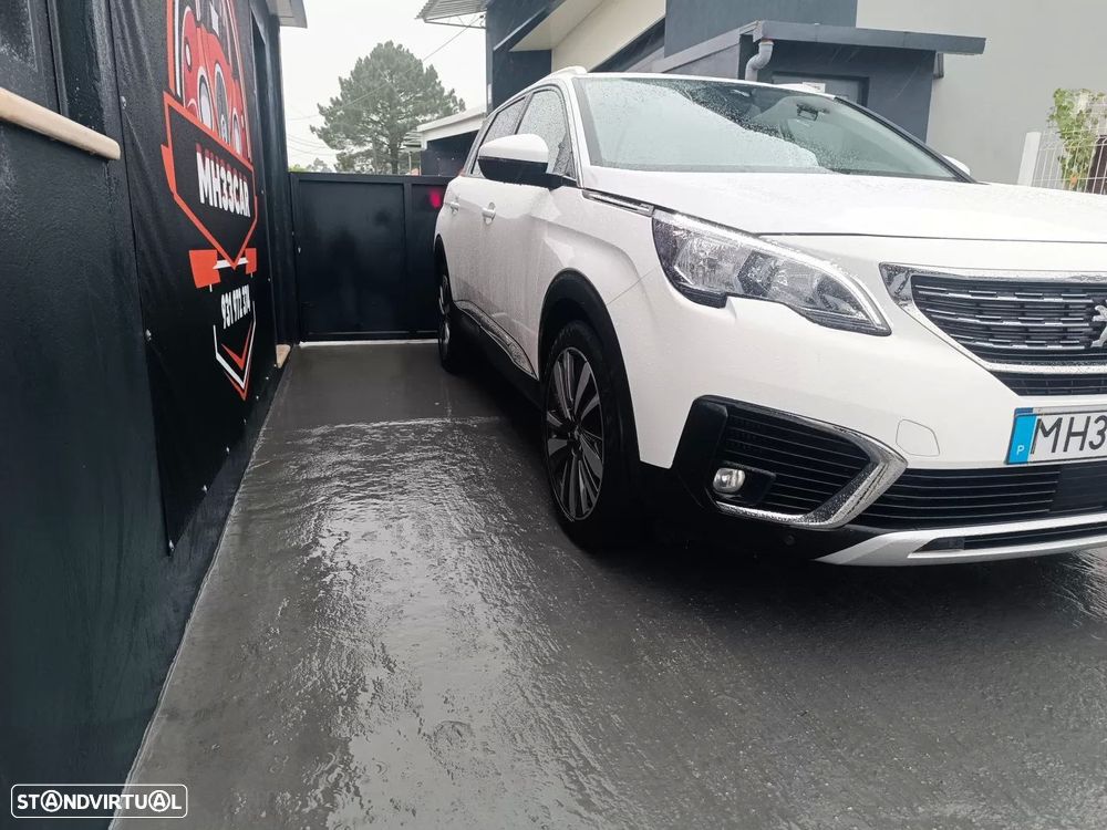 Peugeot 5008 PureTech 130 Stop & Start Allure Pack - 2