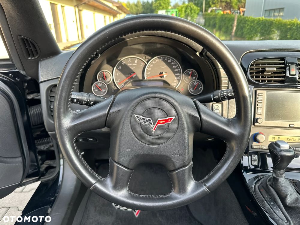 Chevrolet Corvette - 17