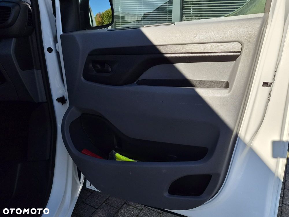 Opel Vivaro - 26