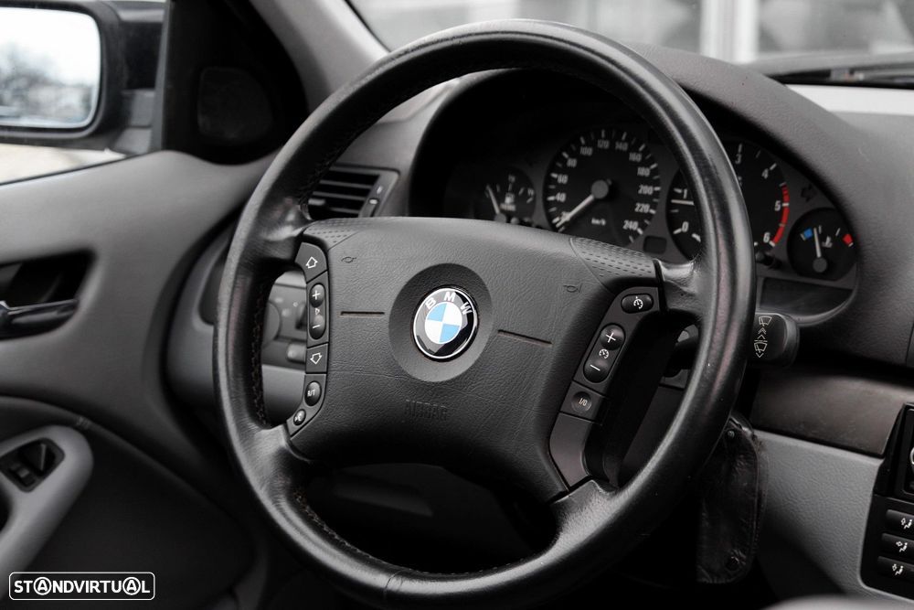 BMW 320 dA Sport - 27