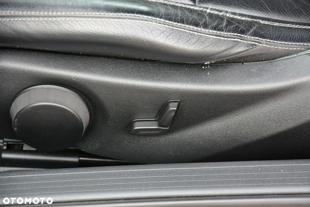 Mercedes-Benz Klasa E 350 CGI BlueEffICIENCY - 32