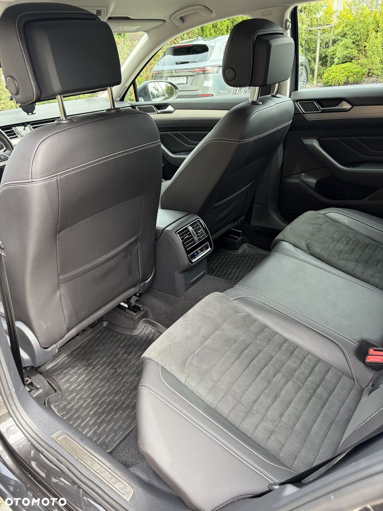 Volkswagen Passat 2.0 TSI Elegance DSG - 12