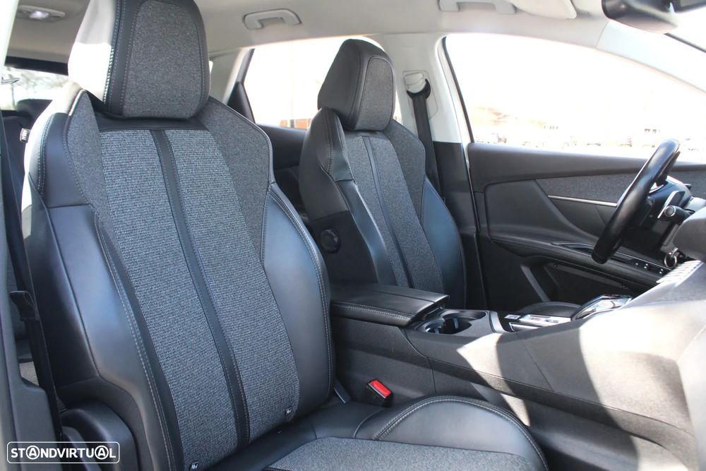 Peugeot 3008 1.6 BlueHDi Allure EAT6 J18 - 38