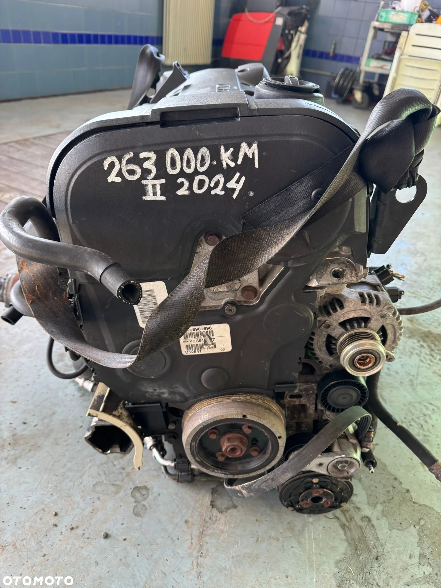 VOLVO SILNIK 2.5T 200KM B5254T - 5