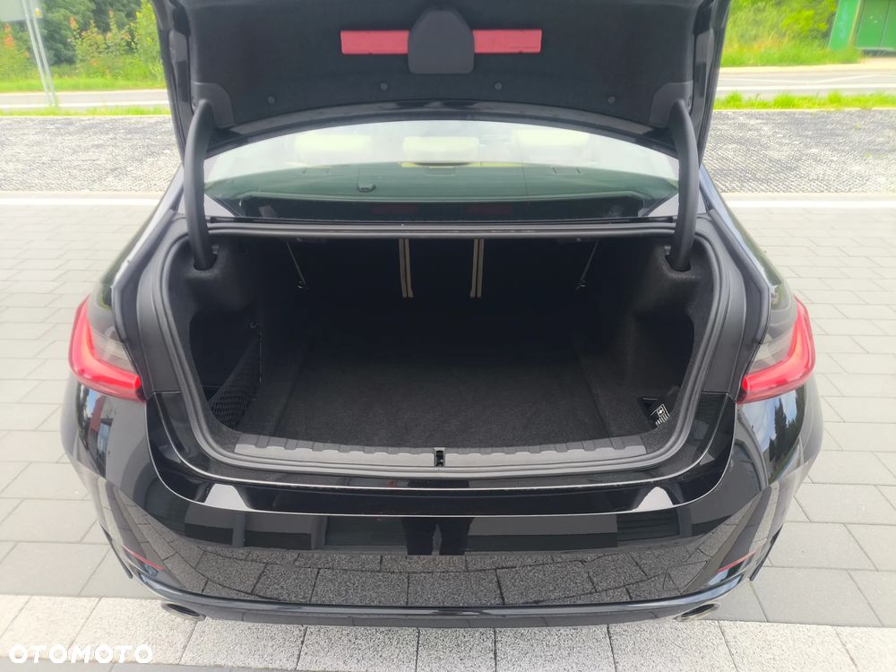 BMW Seria 3 320i - 23