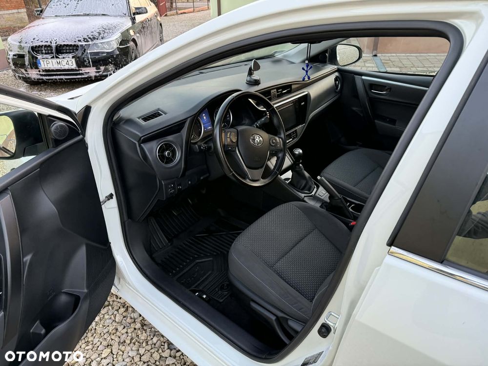 Toyota Corolla 1.6 Active - 5