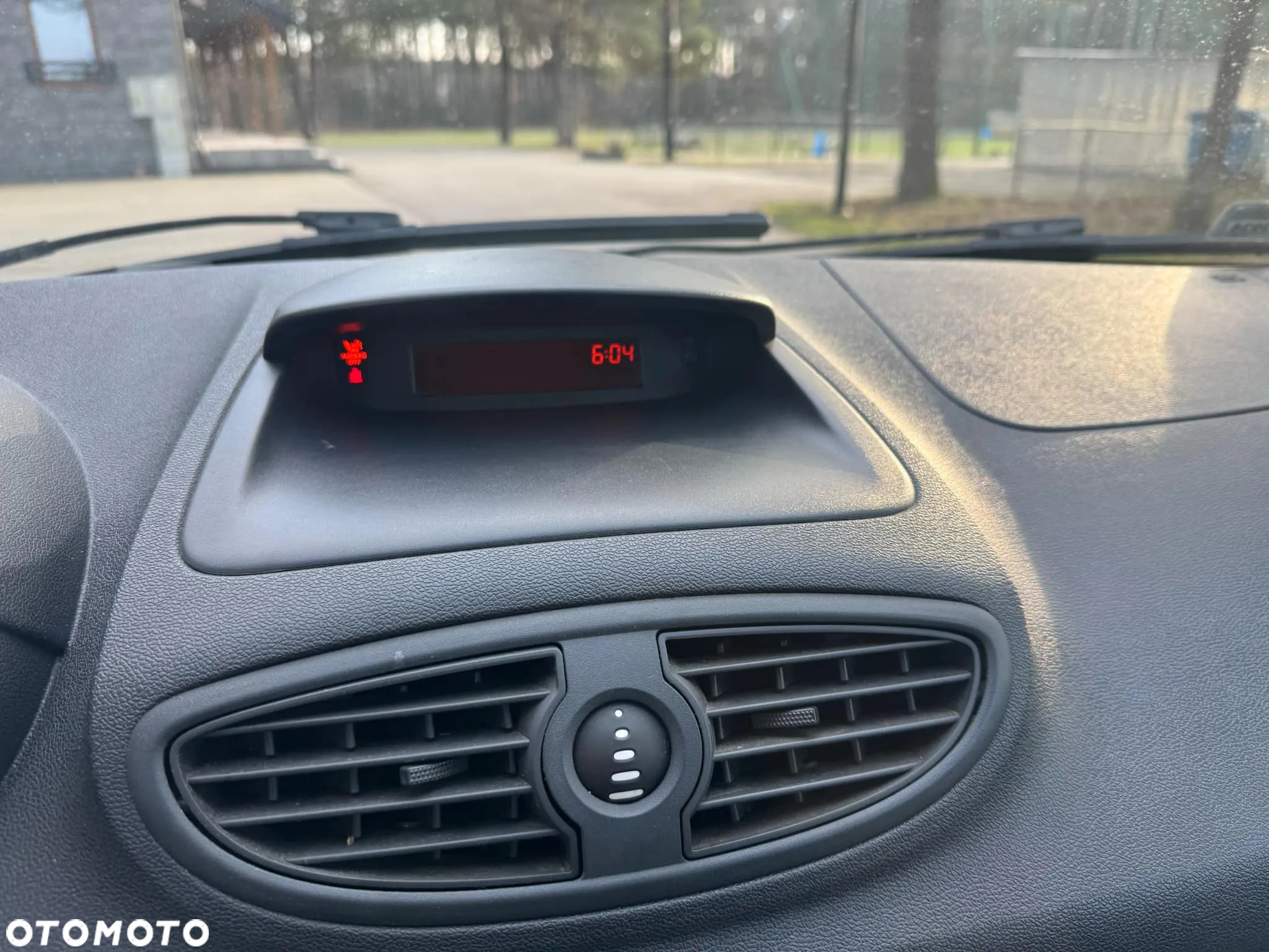 Renault Clio 1.2 16V All Inclusive - 16