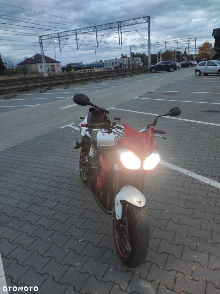 Triumph Street Triple - 3