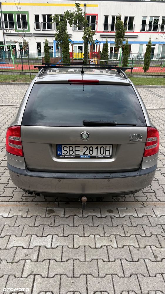 Skoda Octavia 2.0 FSI Ambiente - 3