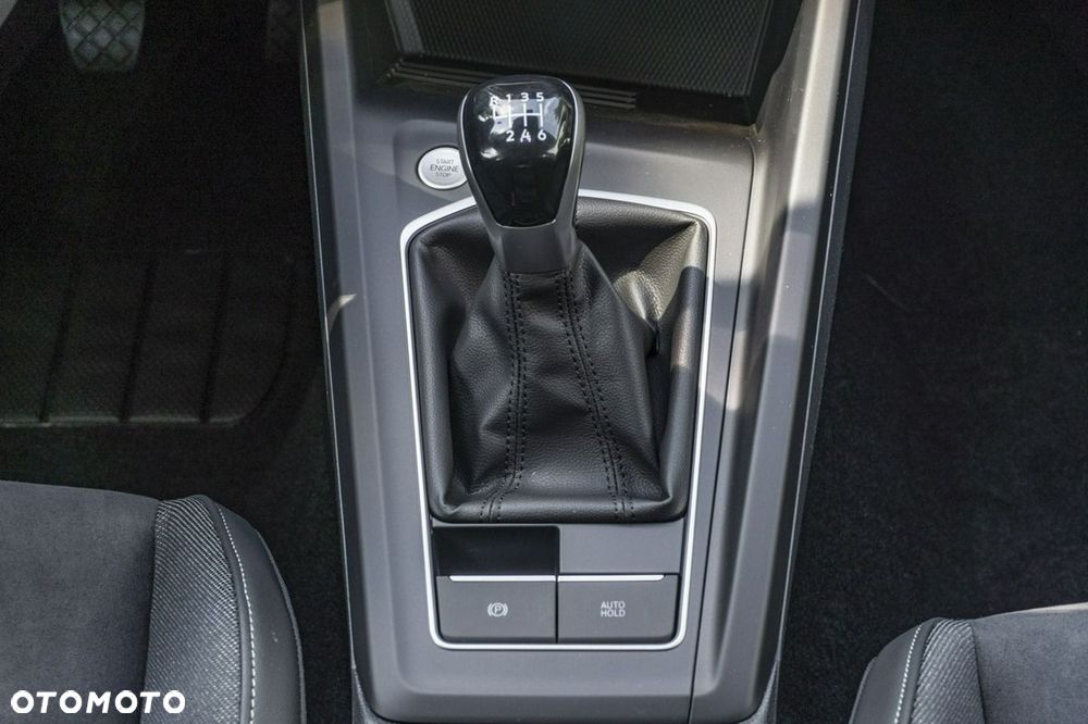 Volkswagen Golf - 24