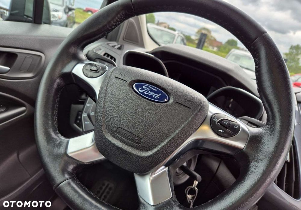 Ford Tourneo Connect Grand - 10