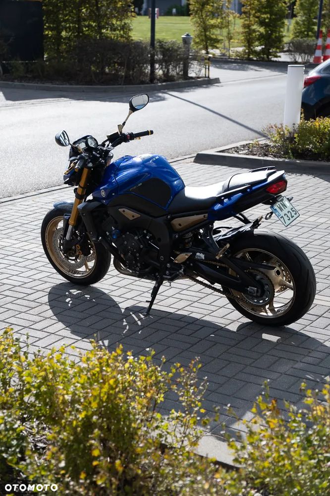 Yamaha FZ8 - 10
