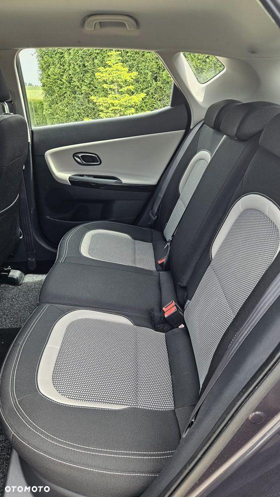 Kia Ceed - 23