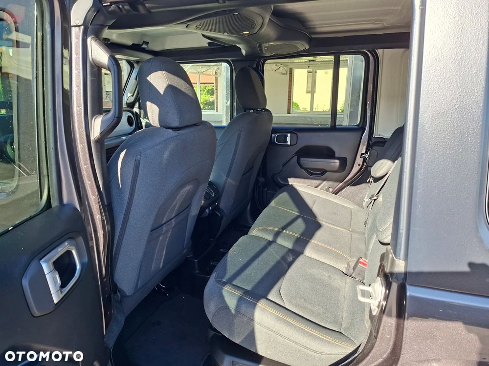 Jeep Wrangler 2.0 4xe Plug-In Hybrid Hardtop Sahara - 8