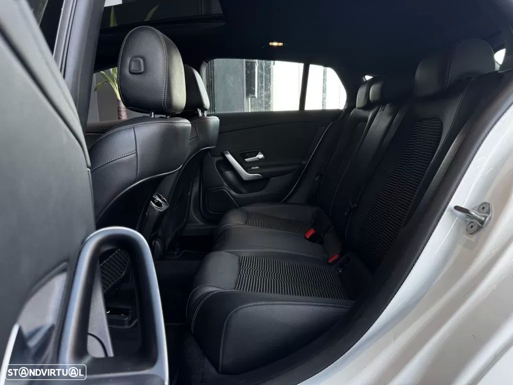 Mercedes-Benz CLA 200 - 43